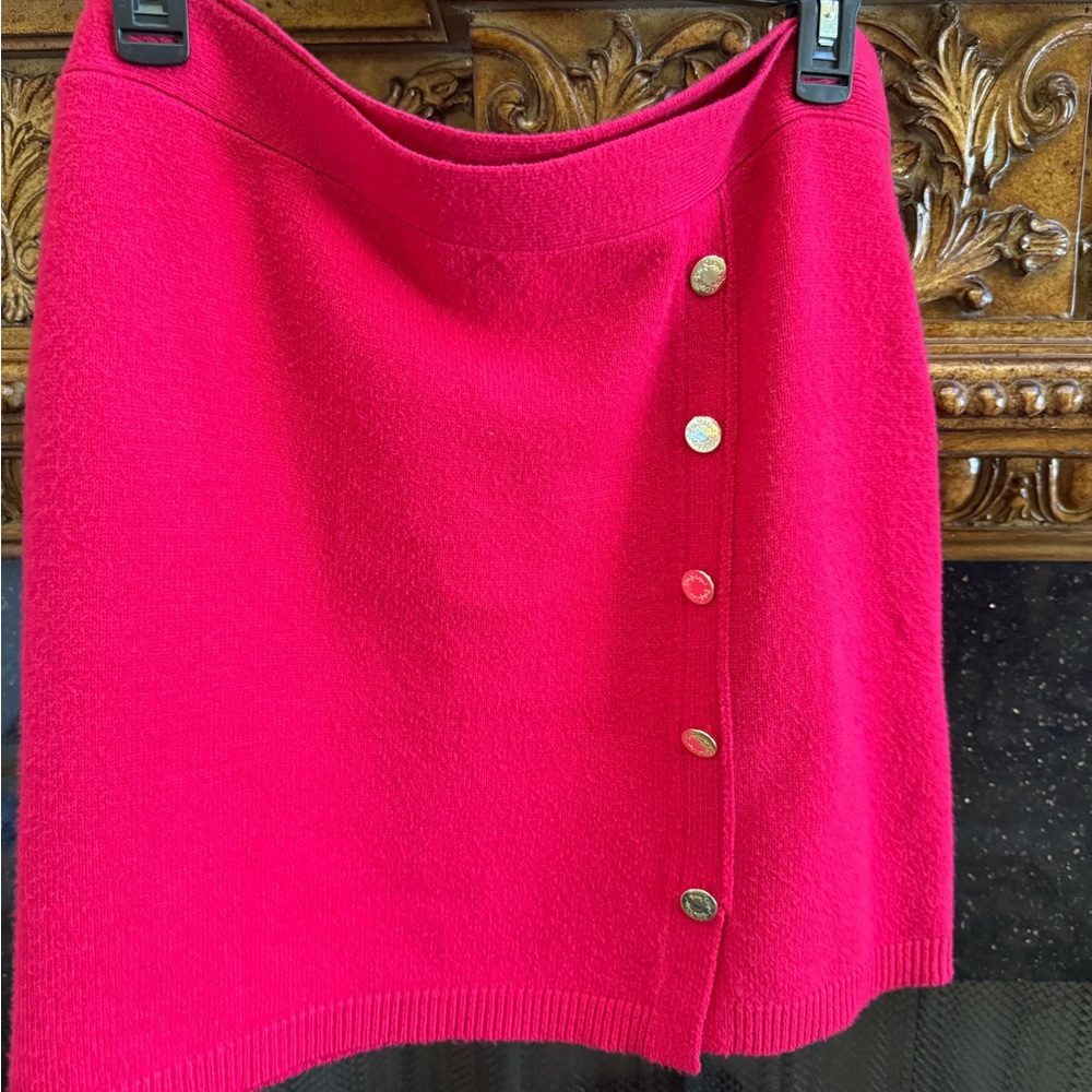 Lilly Pulitzer size extra large sweater skirt, poinsettia red
